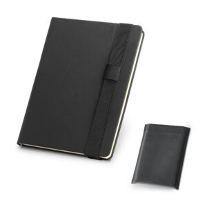 Caderno A5 em c.sintético com folhas lisas