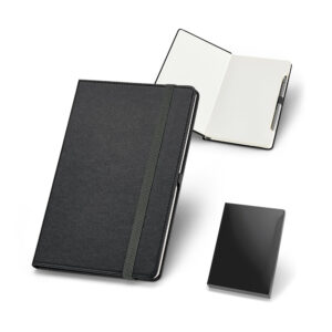 Caderno A5 em c.sintético com páginas lisas
